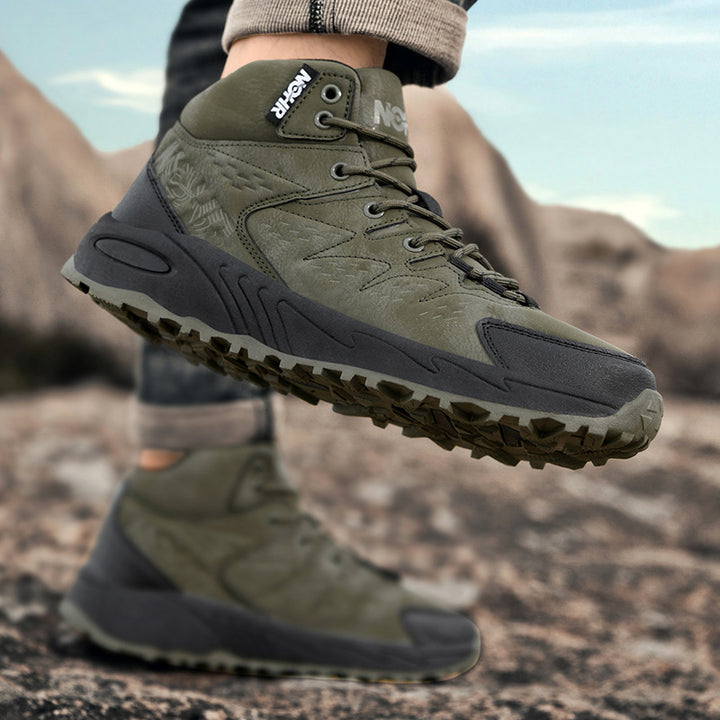 Men's robust water-repellent trekking boots with medium shaft height and slip-resistant profile sole Mune Fashion
