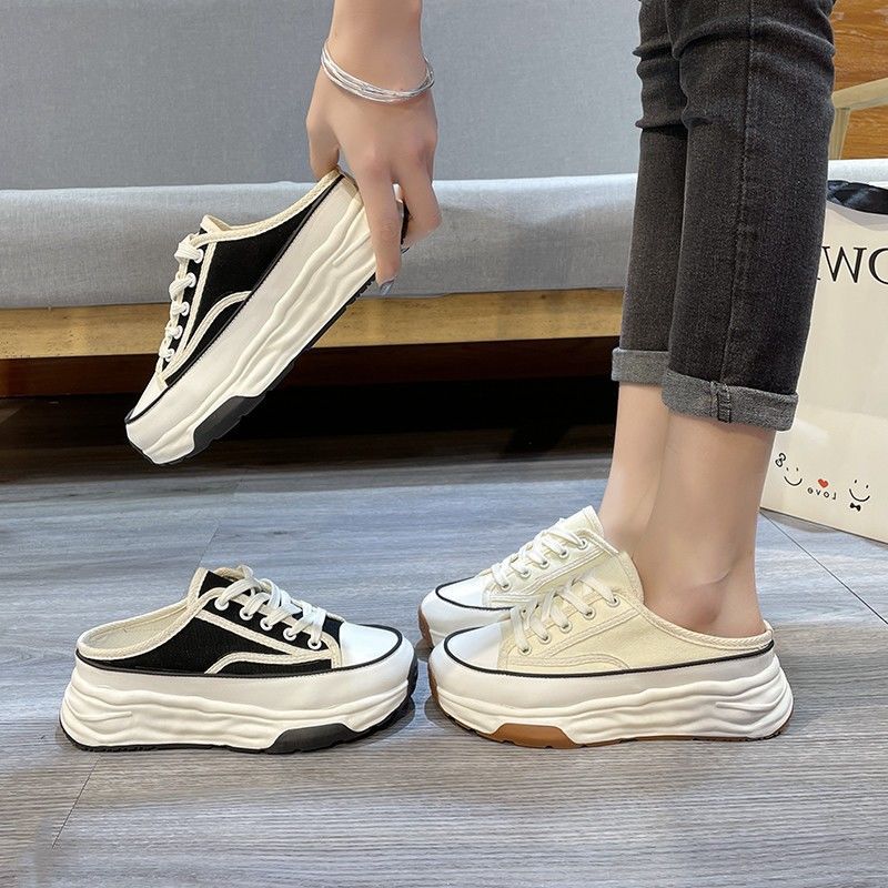 Women's sneakers in timeless design with reinforced sole Mune Fashion