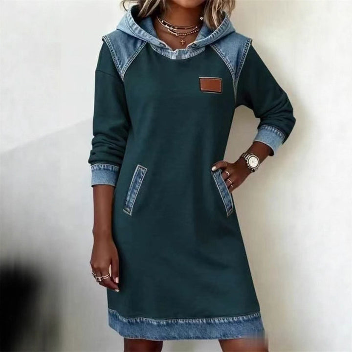 Women's hooded sweatshirt dress with denim appliqués, kangaroo pockets and casual cut Mune Fashion