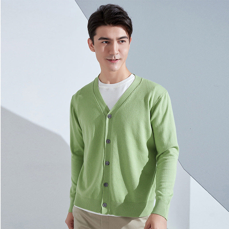 Men's Lightweight Fine Knit Cardigan with V-Neck and Business Silhouette Mune Fashion