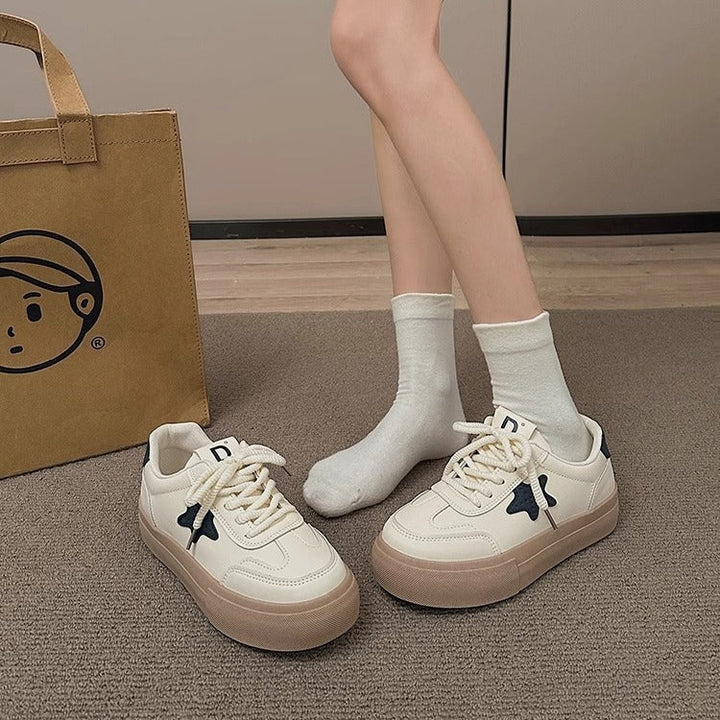 Women's Sporty Sneakers with Playful Star Applications and Comfortable Sole Mune Fashion