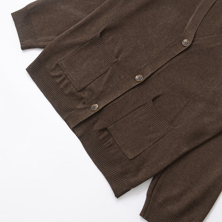 Ladies 200+ Oversize Fine Knit Cardigan with V-Neck, Wooden Buttons and Patch Pockets Mune Fashion