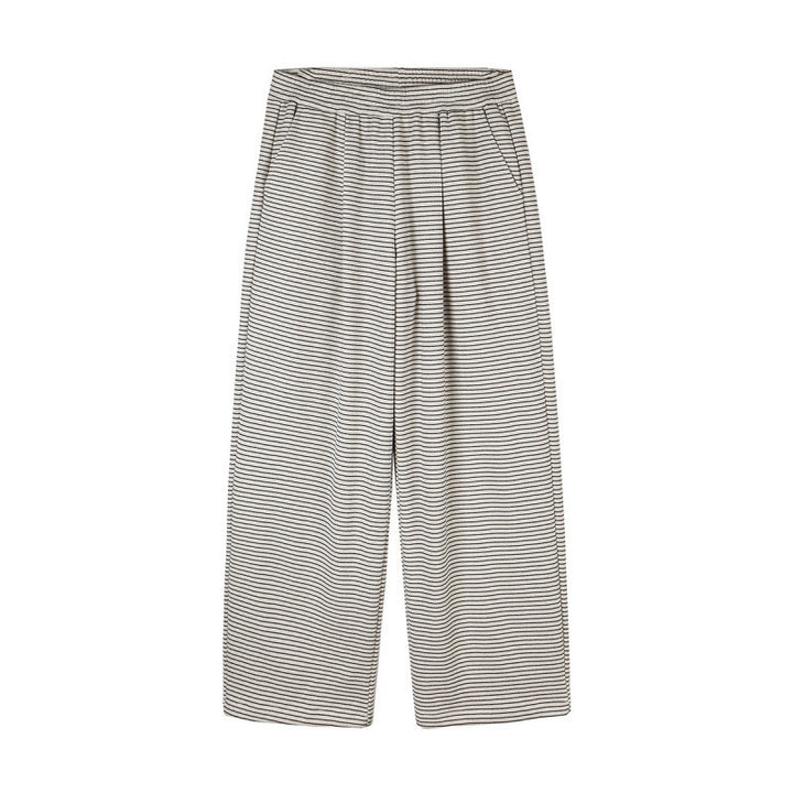Women's culotte pants with wide leg, high waistband, and fine stripe pattern Mune Fashion