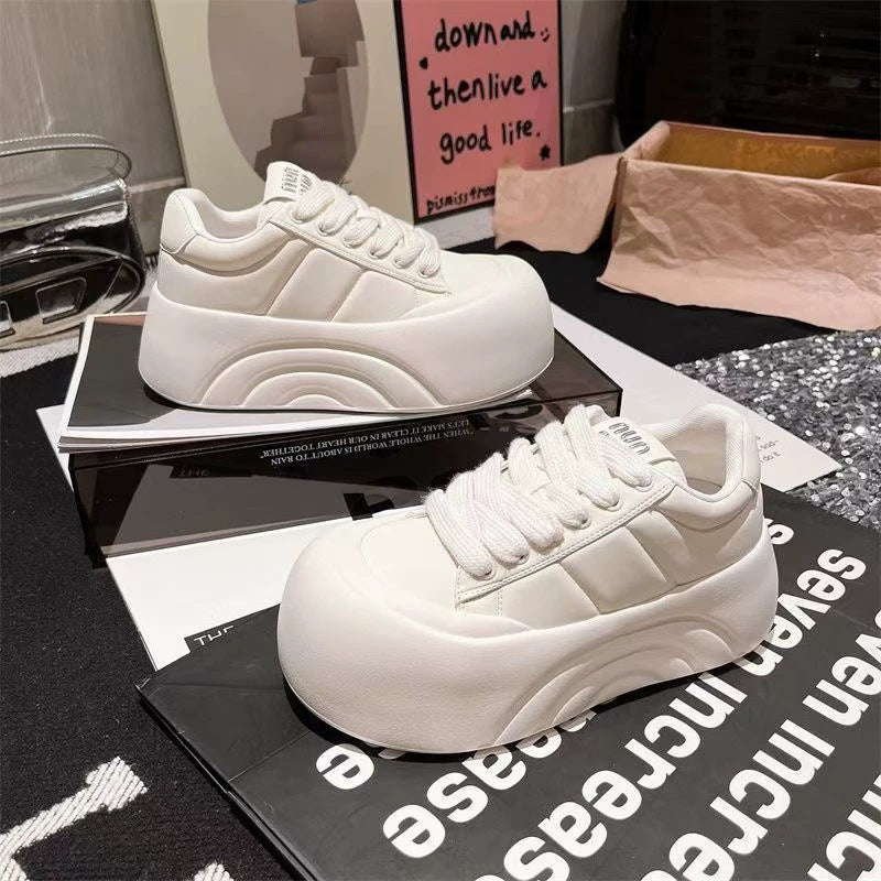Women's Sporty Platform Sneakers with Durable Upper Material Mune Fashion