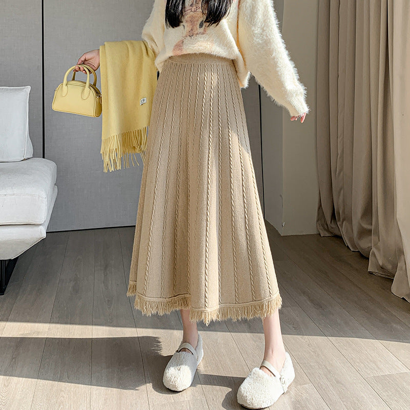 Ladies maxi skirt with fringes and cable knit pattern Mune Fashion