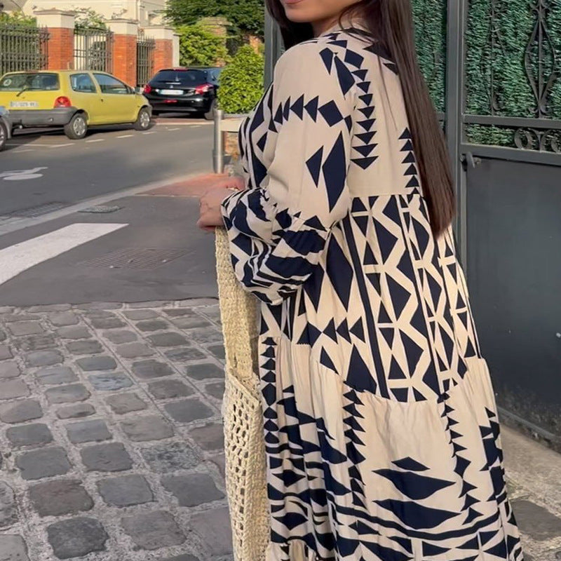 Women's Loose Maxi Dress in Boho Style with Graphic Print, V-Neck and Button Placket Mune Fashion
