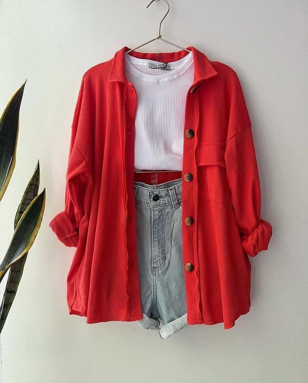 Women's Oversized Cord Shirt Jacket made of Wide Corduroy with Chest Pocket and Wooden Buttons Mune Fashion