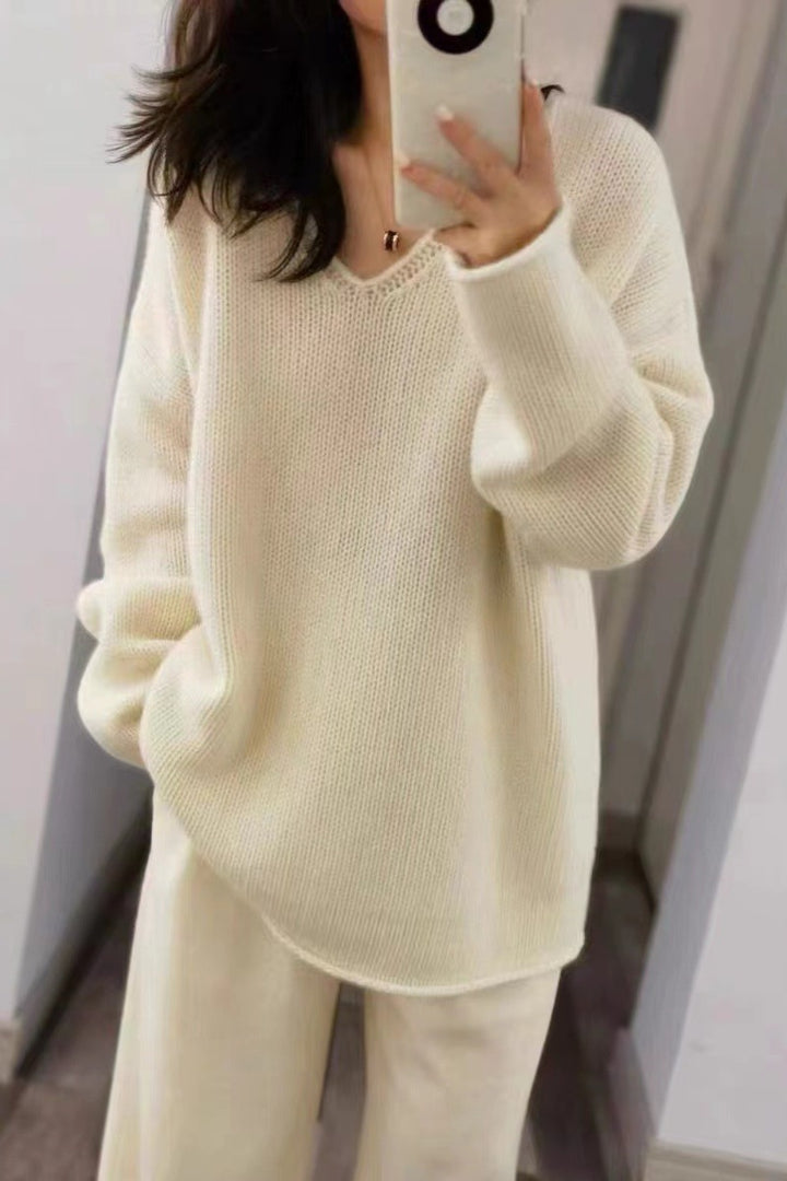 Ladies Oversize V-neck Pullover in Mohair look with drop shoulder and rounded hem Mune Fashion