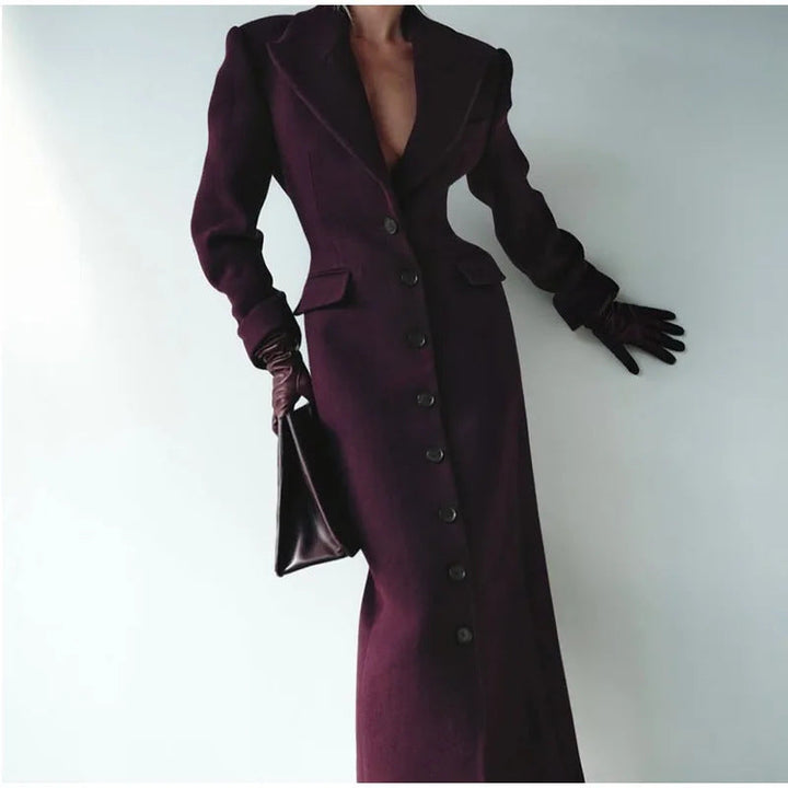 Women's Wool Coat with Elegant Fit and Decorative Button Details Mune