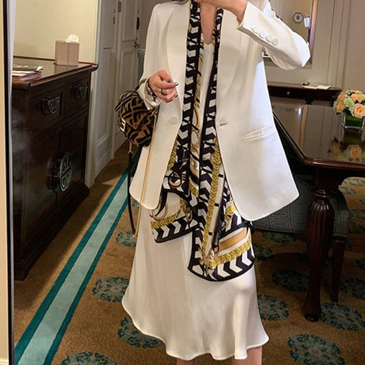 Women Elegant Blazer with chic pattern and high collar Mune Fashion