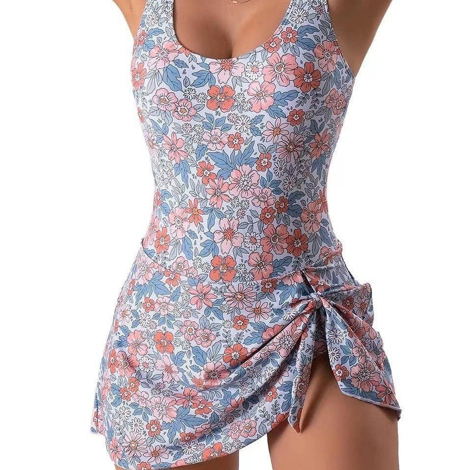 Women's Fashionable Swimsuit with Floral Design and Gathering Mune Fashion