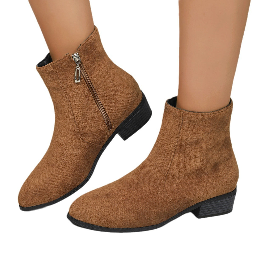 Women’s ankle-high suede-look ankle boots with side zip, pointed toe and low block heel Mune Fashion