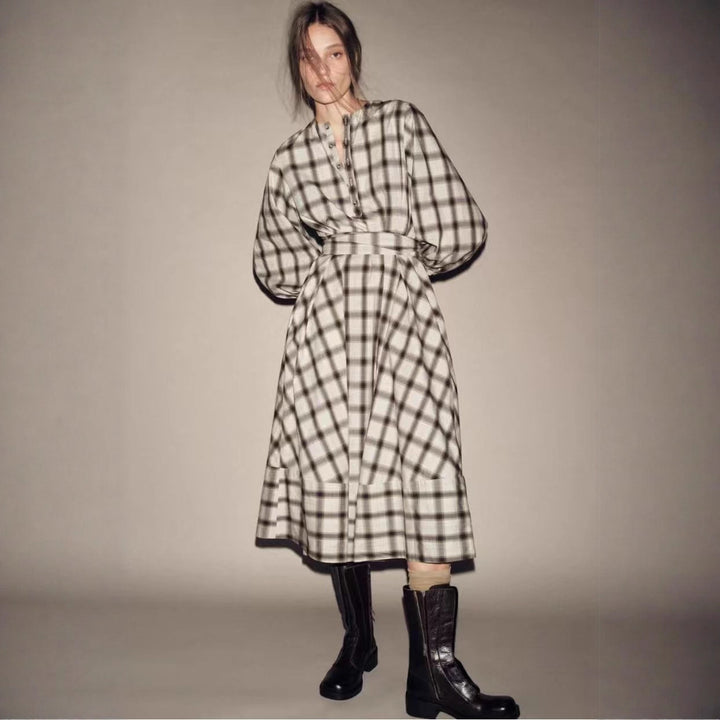 Ladies checked midi dress with balloon sleeves, waist belt and decorative button placket Mune Fashion
