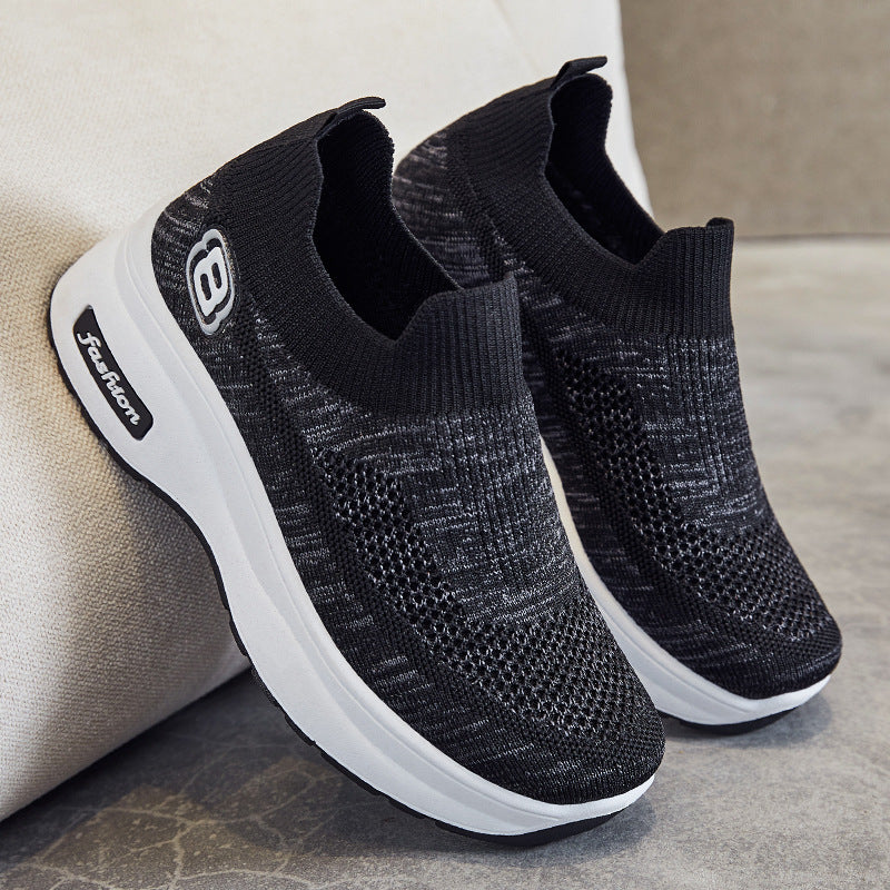 Women's breathable knitted sneakers with platform sole and elastic sock construction Mune Fashion