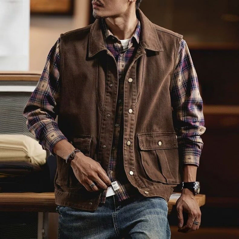 Men's utility vest with corduroy collar, snap button closure, and patch flap pockets Mune Fashion