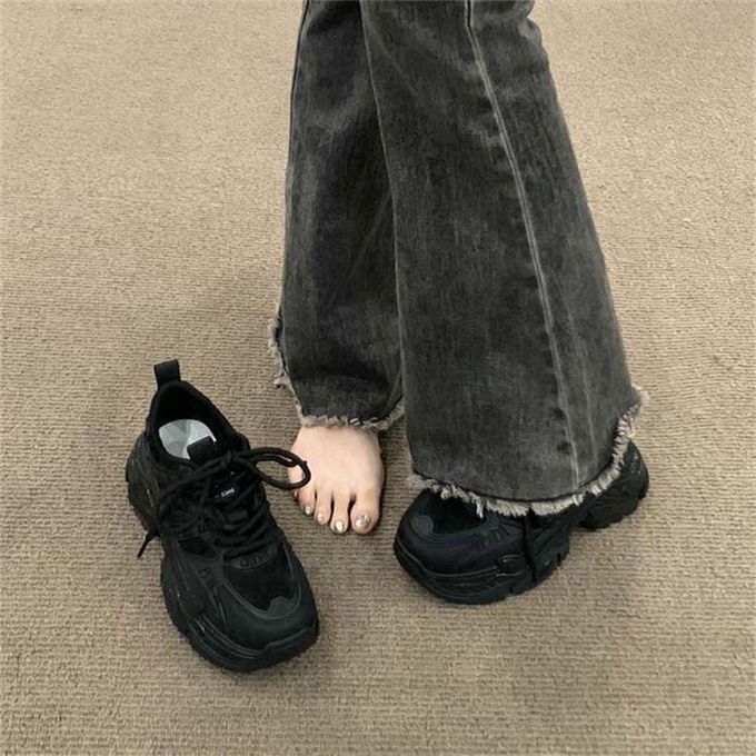 Women's Chunky Sneakers with breathable mesh upper and cushioned sole Mune Fashion