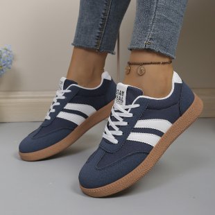 Women's Retro Sneaker with rubber sole, velour details and prominent side stripes Mune Fashion
