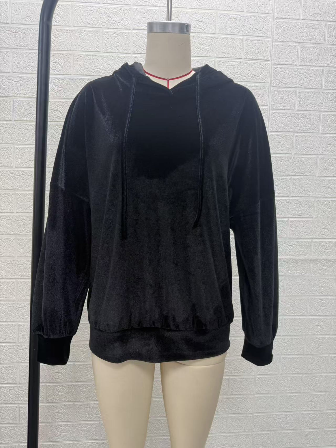 Ladies Cozy Velvet Hooded Sweater in Oversized Cut Mune Fashion