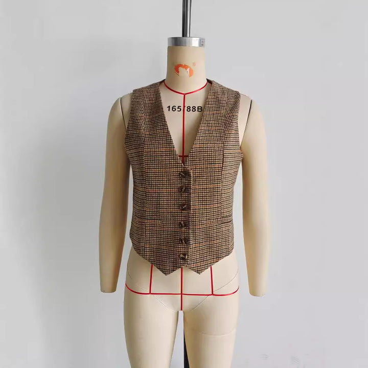 Women's tailored houndstooth vest with V-neck and classic button placket Mune Fashion