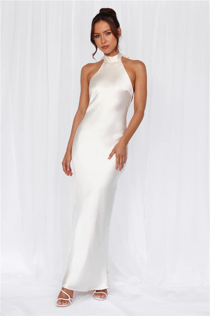 Women's Elegant Satin Maxi Dress with High Neck and Body-Hugging Cut Mune Fashion