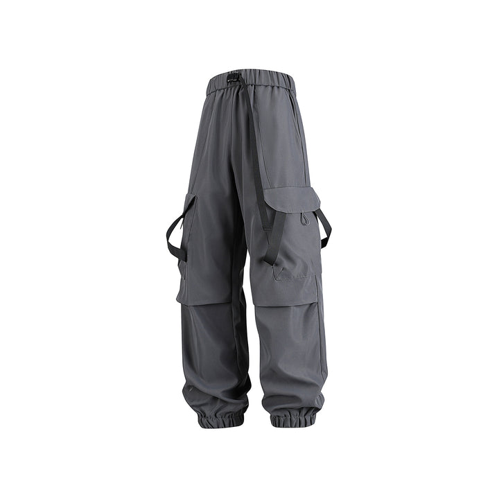 Men's utility cargo jogger pants with elastic waistband, flap pockets and adjustable straps Drune