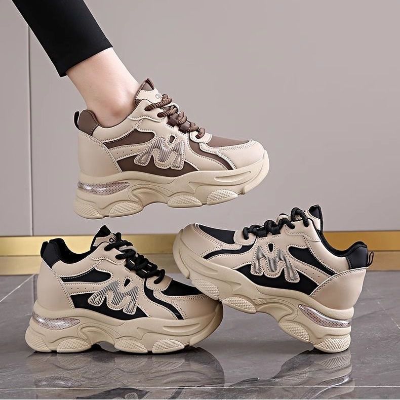 Women Chunky Sneakers with optimal cushioning and sporty surface texture Mune Fashion