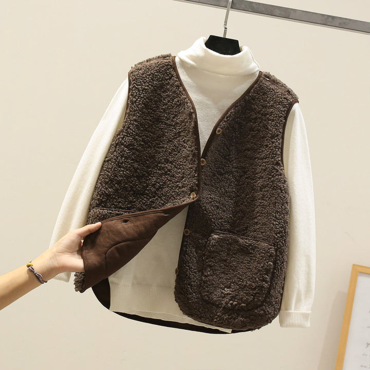 Women Sleeveless Teddy Vest with Button Placket and Patch Pockets Mune Fashion