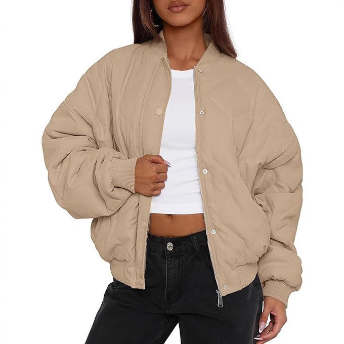 Women's short-cut quilted bomber jacket in oversized look with raglan sleeves Mune Fashion