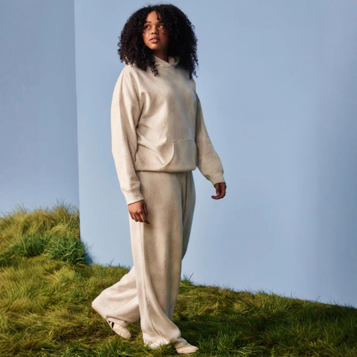 Women's oversized loungewear two-piece set with hooded sweatshirt and wide-cut sweatpants Mune Fashion