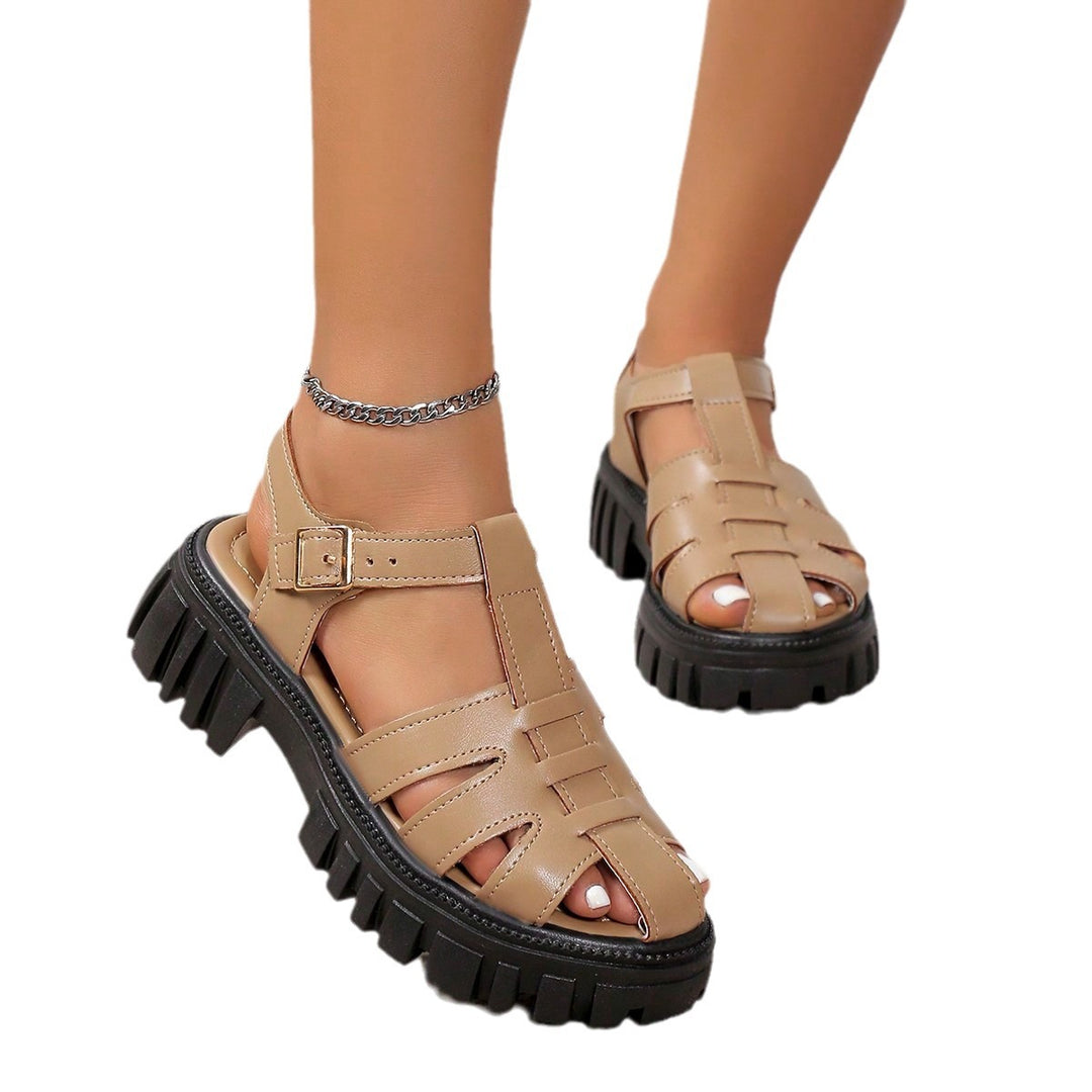 Women's buckle sandals in fisherman style with open toe and chunky profile sole Mune Fashion