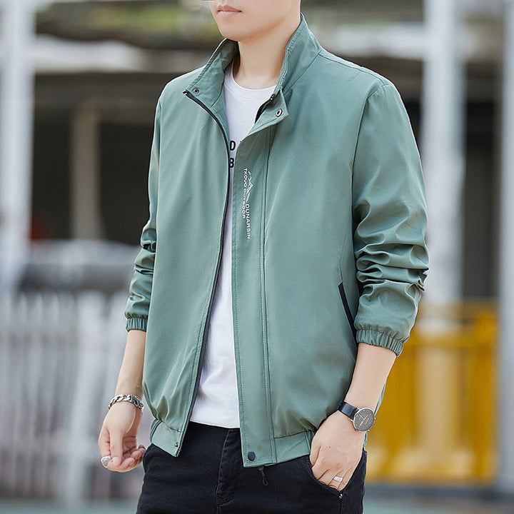 Men's lightweight water-repellent hooded jacket in urban minimal style with zipper Mune Fashion