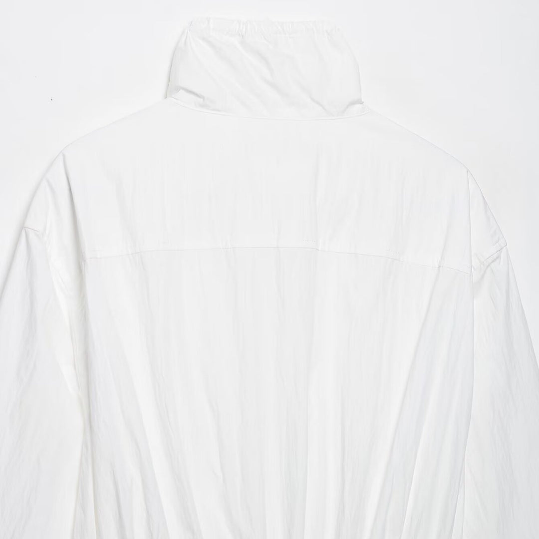 Women's lightweight cropped windbreaker with drawstring waist and high stand-up collar Mune Fashion