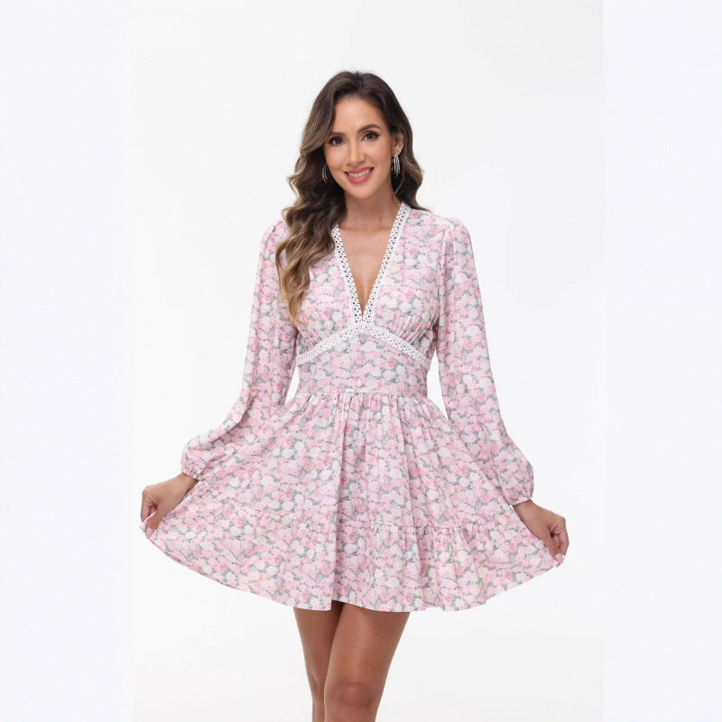 Women Boho floral mini dress with V-neck and puff sleeves Mune Fashion