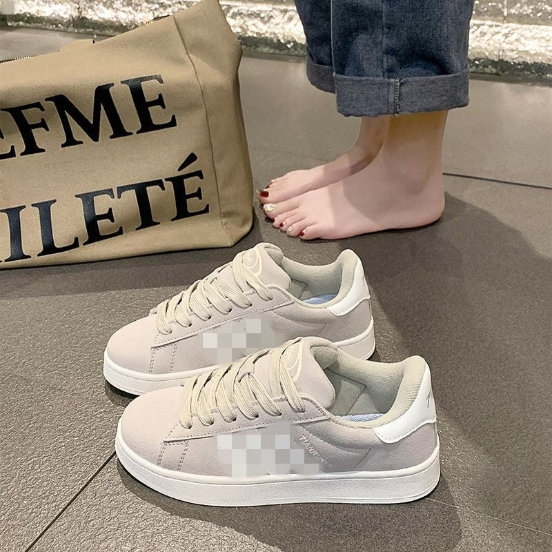 Women low sneaker with rubber sole and suede look Mune Fashion
