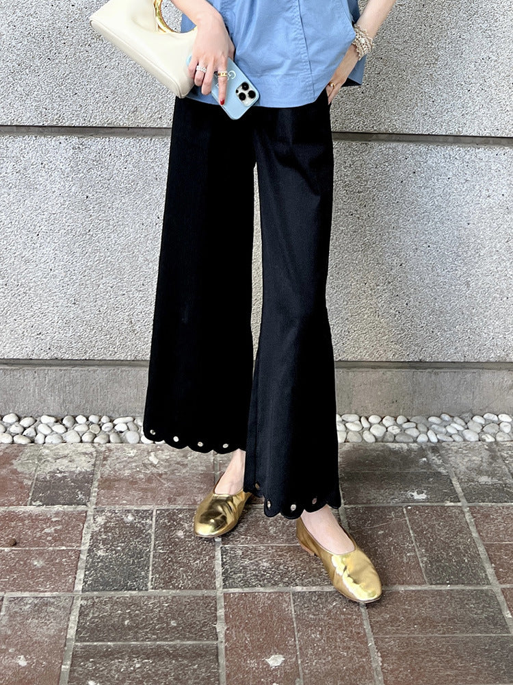 Women's elegant and airy blouse with rich detail Drune