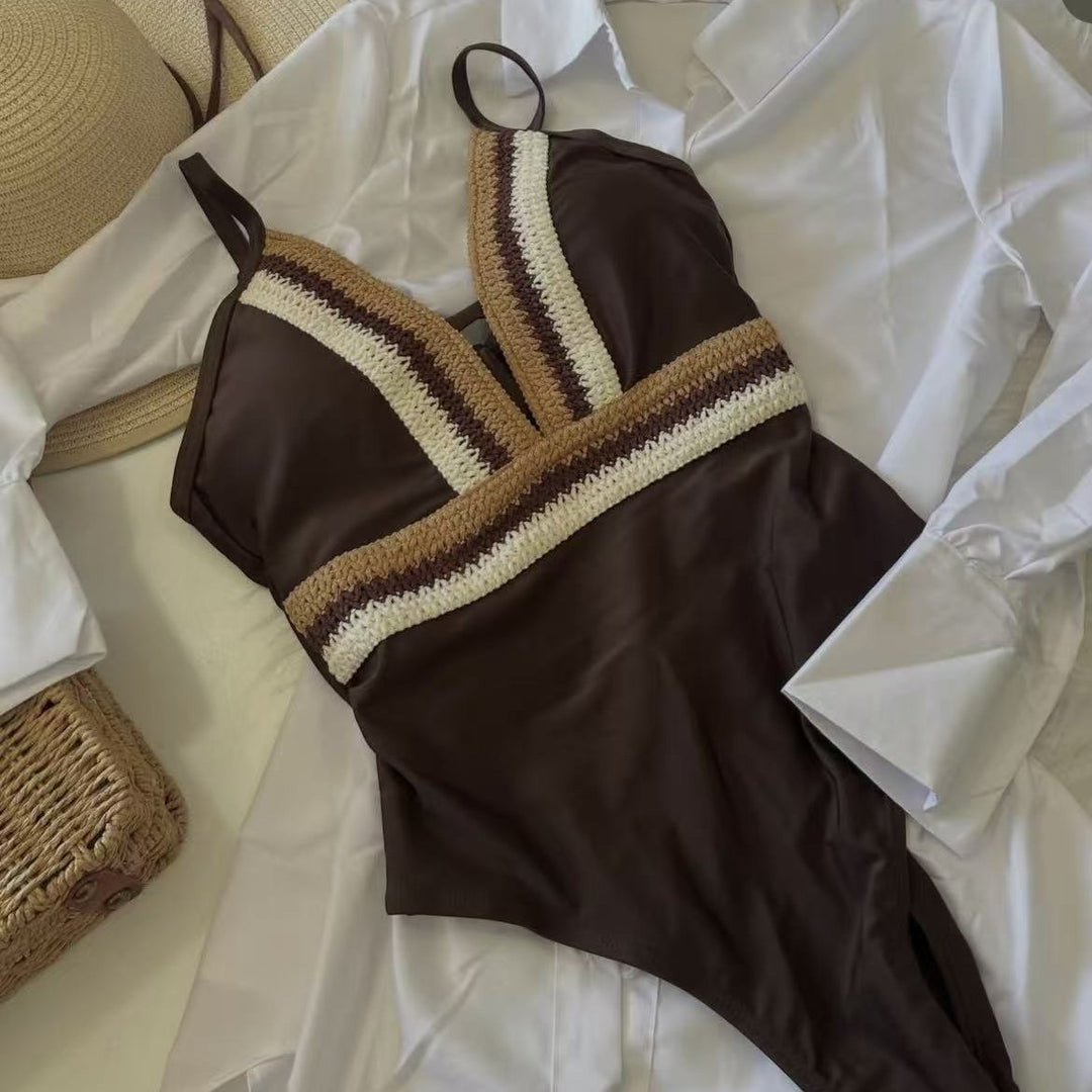 Women Elegant One-Piece Swimsuit with Sophisticated Color Details Mune Fashion