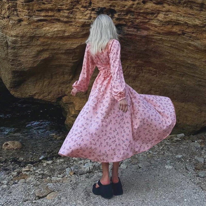 Damen Vintage-inspiriertes Midikleid mit quadratischem Ausschnitt, geraffter Brustpartie und langen Ärmeln Mune Fashion