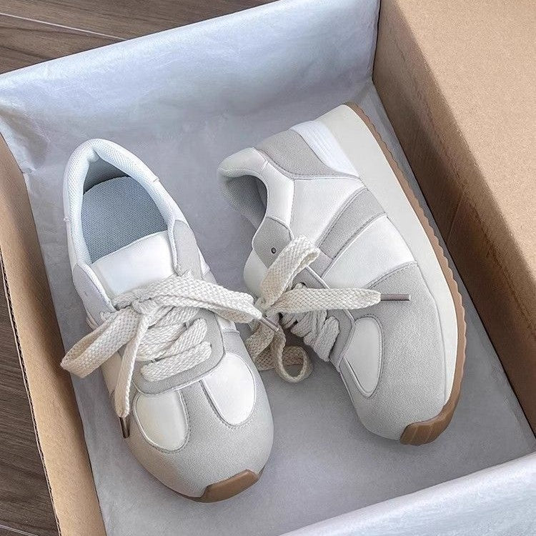 Women's sporty sneakers with comfortable cushioning and breathable surface structure Mune Fashion