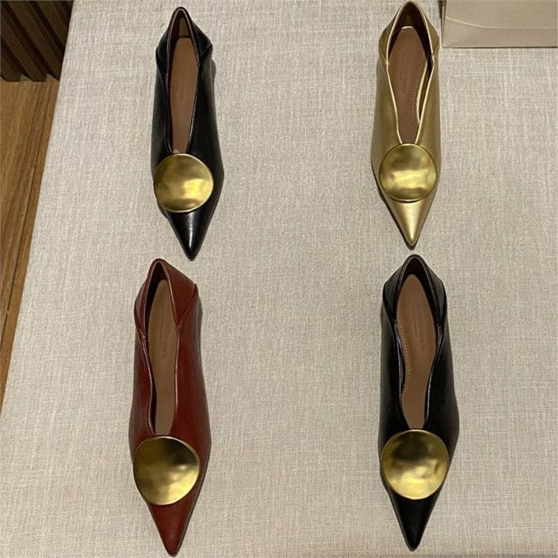 Women's pointed flat slip-ons in leather look with large round decorative plates Mune Fashion