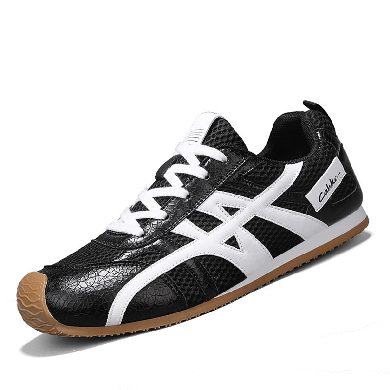 Unisex Retro Running Sneakers with Breathable Mesh and Non-Slip Rubber Sole Mune Fashion