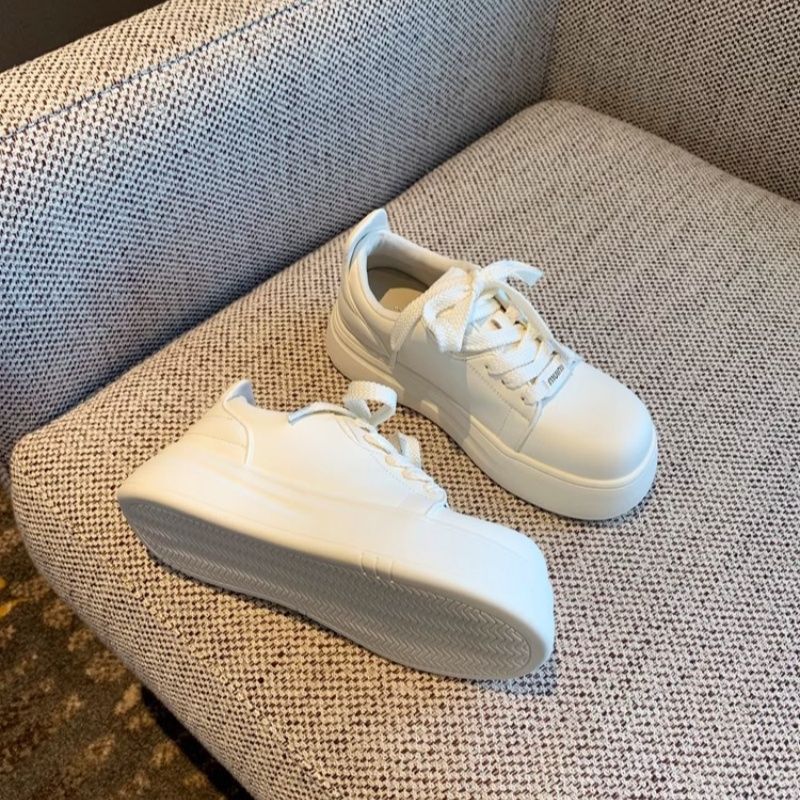 Women's Chunky Sneakers with Comfortable Platform and Stylish Design Mune Fashion