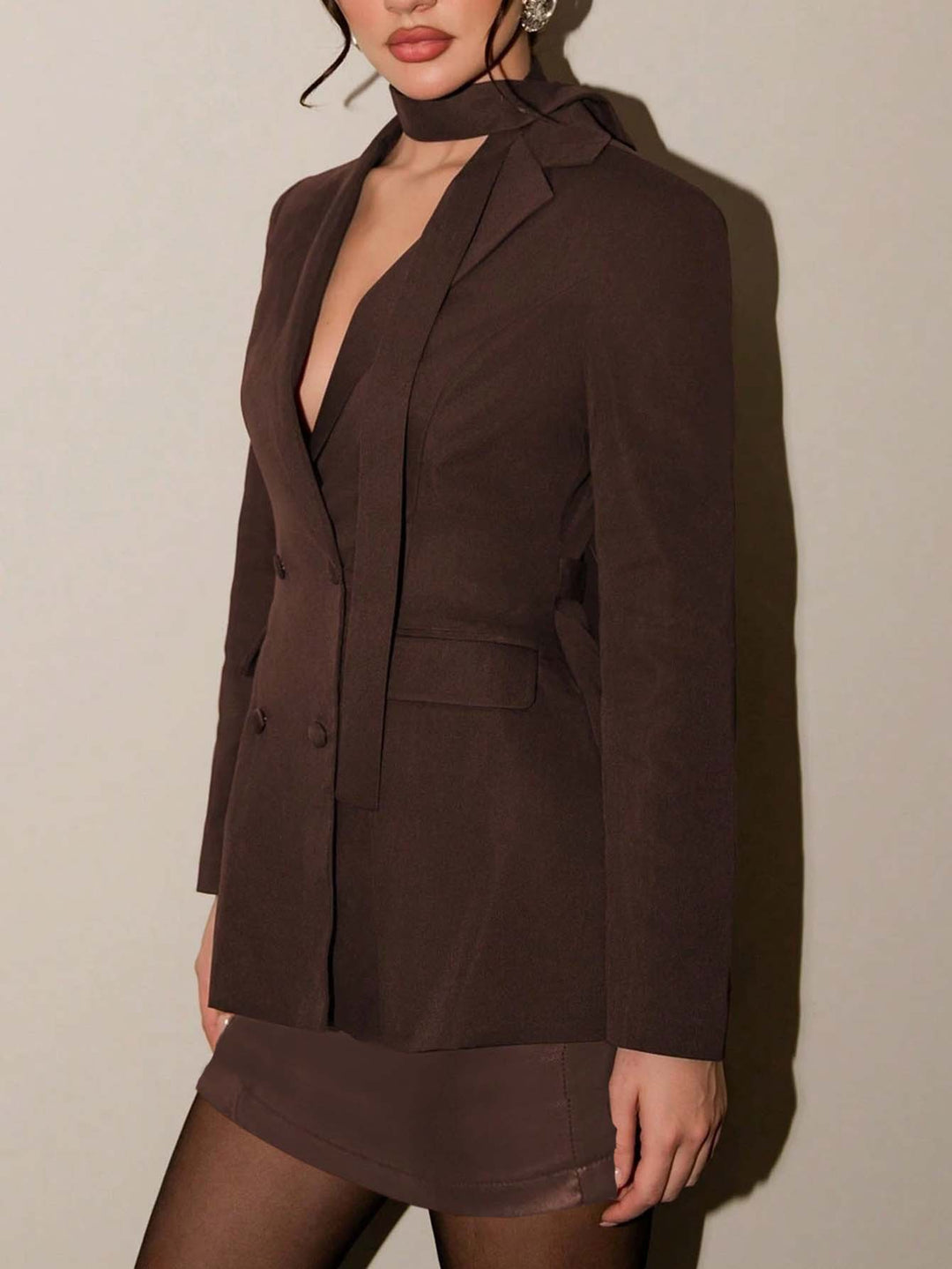 Women's Longline Blazer with Integrated Scarf and Double-Breasted Button Placket Mune Fashion