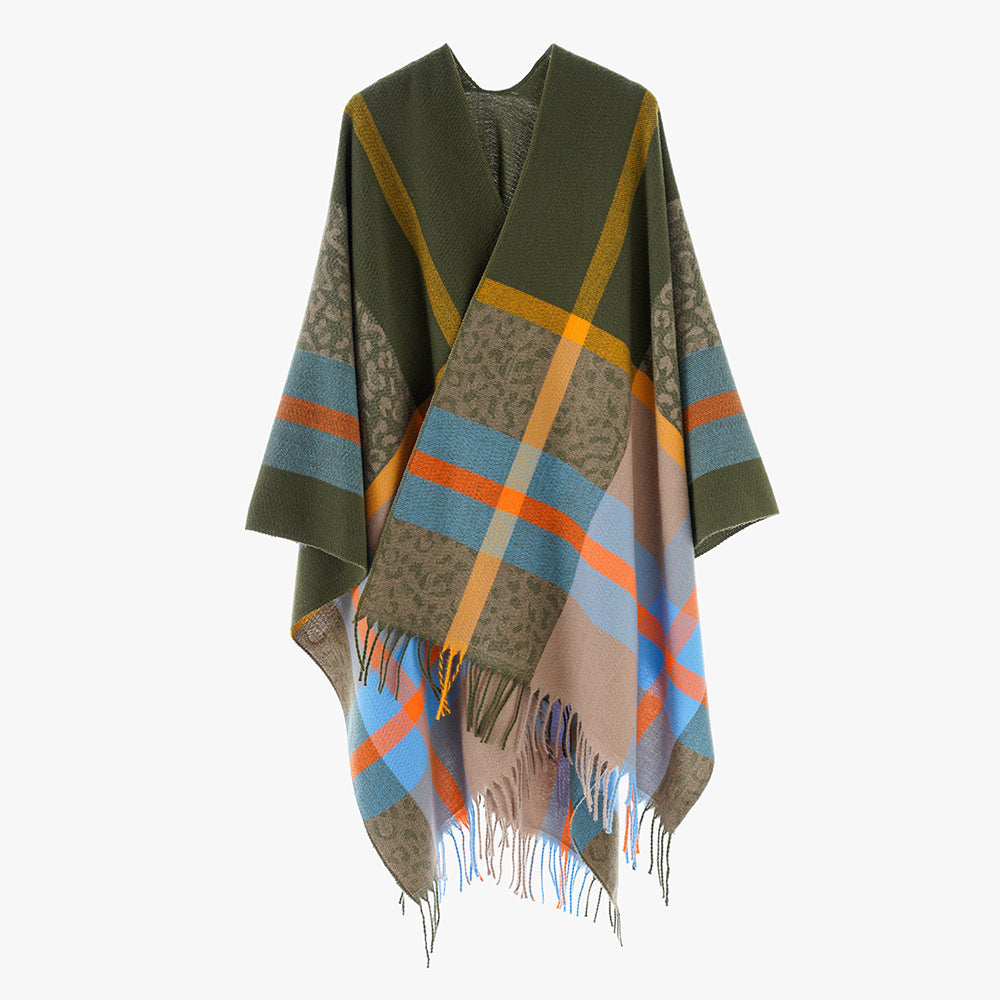 Women's Oversized Poncho with Fringes and Check Pattern Mune Fashion