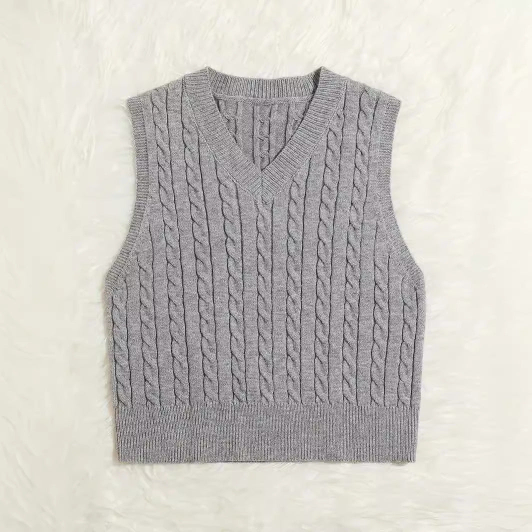 Women Knitted Sleeveless Cable Knit Sweater Vest with V-Neck Mune Fashion