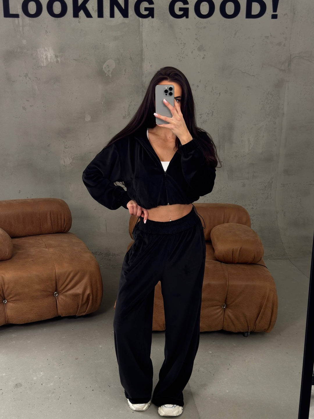 Women's loose lounge set with cropped zip jacket and high-waist relaxed pants Mune Fashion