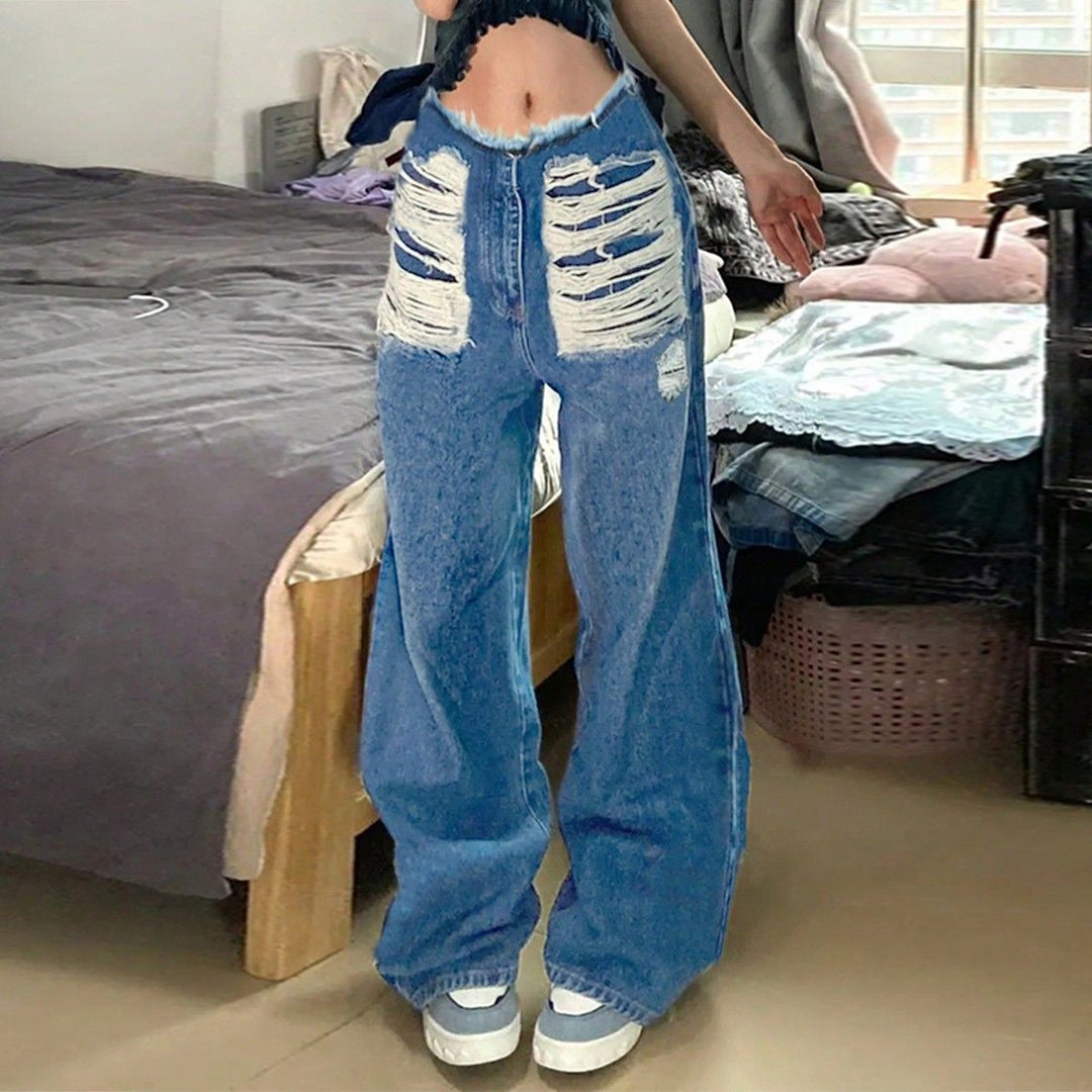 Women's baggy jeans with heavily destroyed front panels and high waist Mune Fashion