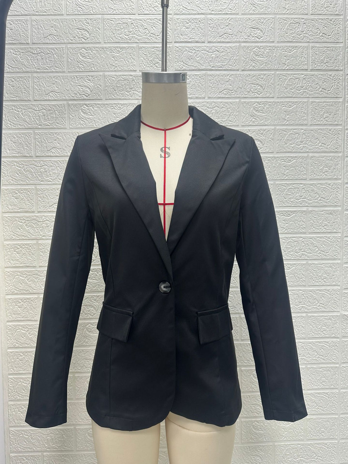 Women Tailored One-Button Blazer with Patch Pockets and Slim Silhouette Mune Fashion