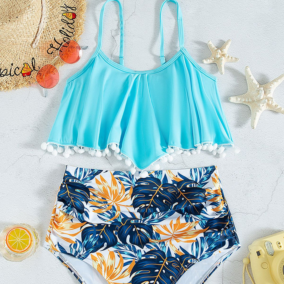 Women's bikini set with playful ruffle and high-cut pants Mune Fashion