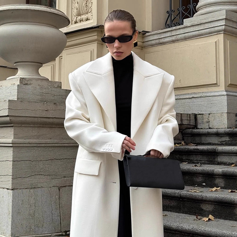 Women's Maxilong Oversize Wool Blend Coat with Distinctive Shoulder Pads and Notched Lapel Mune Fashion