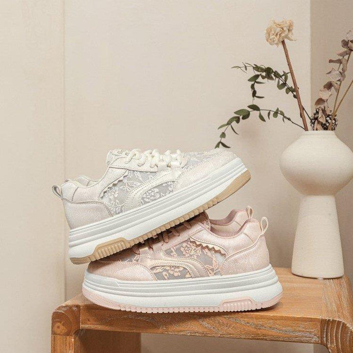 Women's sneakers with delicate floral pattern and padded sole Mune Fashion
